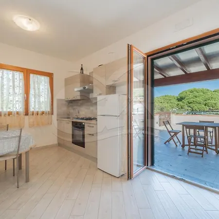 La Perla Della Biodola - Goelba アパート *